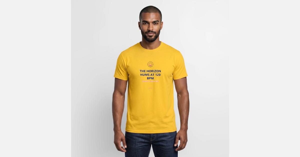 Männer T-Shirt mit dem Motiv The Horizon Hums At 120 Bpm Helle Kleidung Maenner T-Shirt